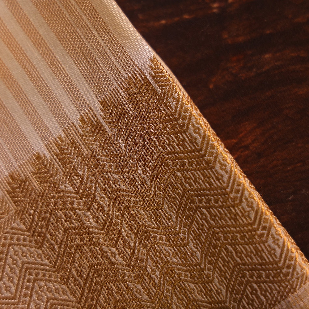 🤍 Monga Silk Dhoti with Geometric Zari Border
