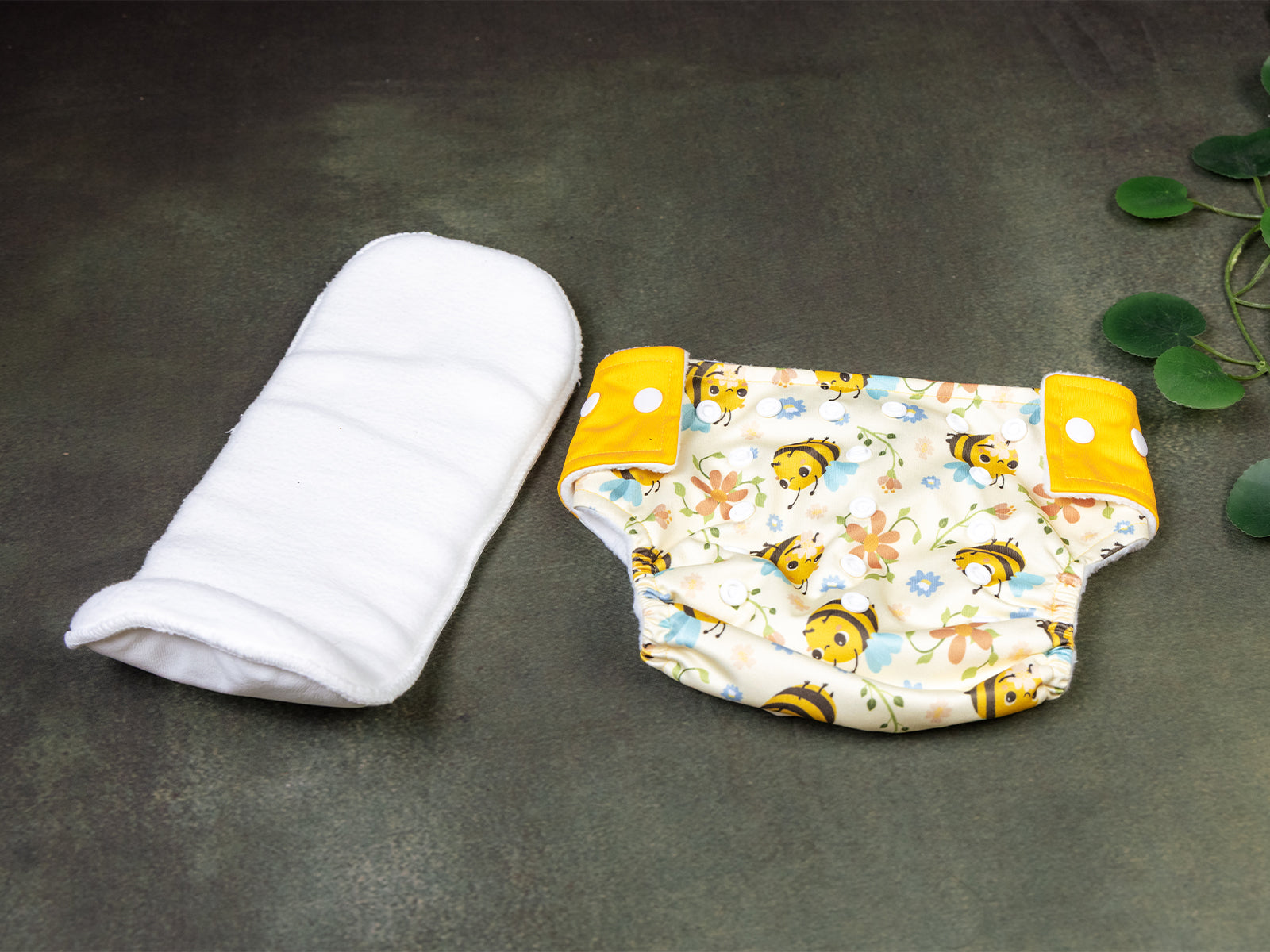 Adorable bee - Cloth Diaper