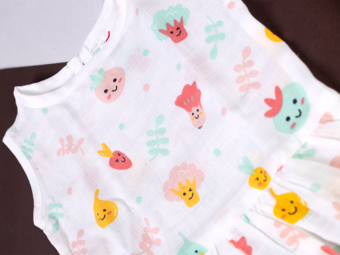 Sweet Veggie -Sleeveless Button Frock