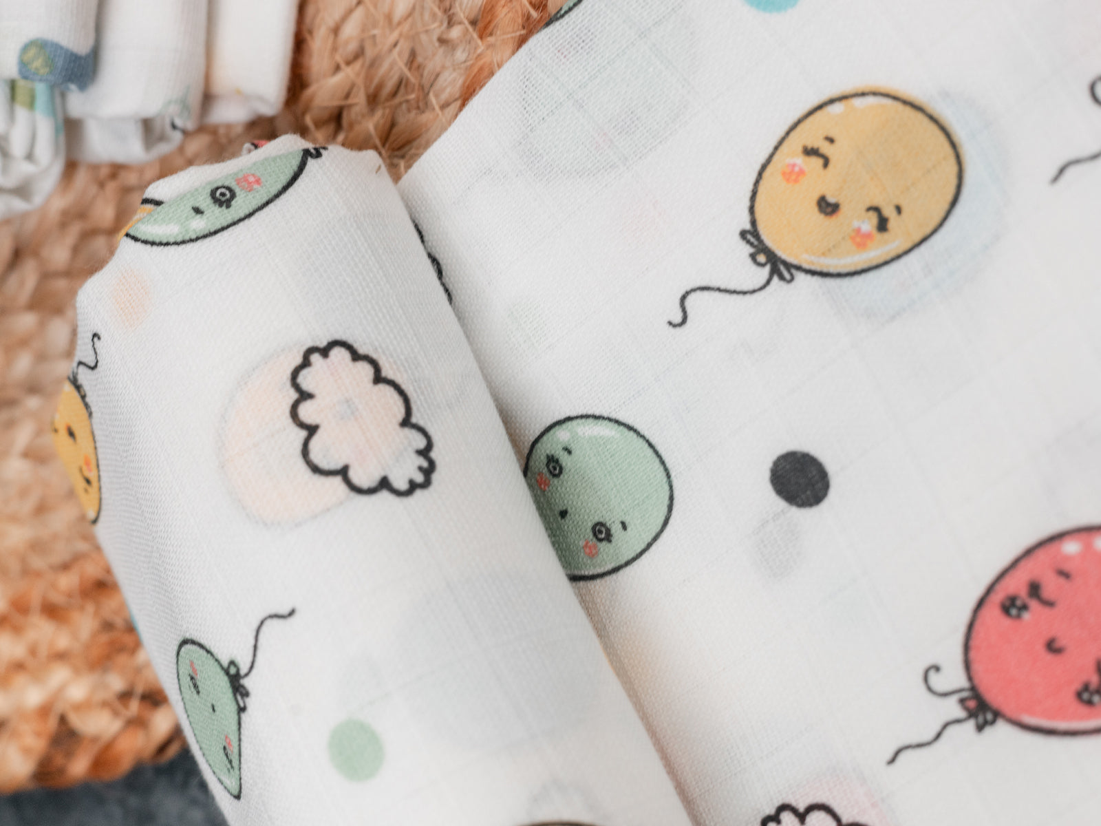 Happy Balloons Print - Towels (75 cm x 150 cm)