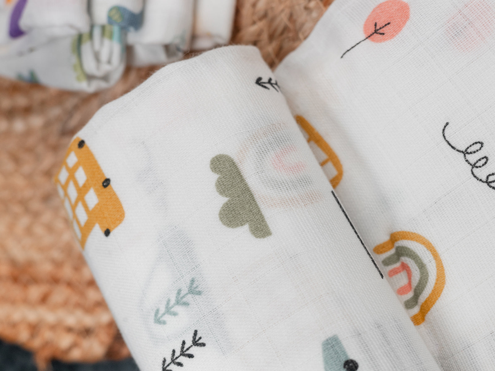 Delightful Cityscape - Premium Cotton Muslin Towels (75 cm x 150 cm)