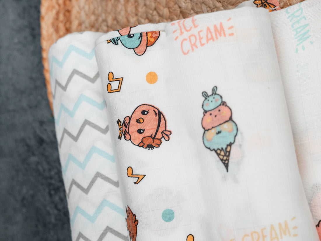 Kawaii Icecream Treats - Premium Cotton Muslin Towels (70 cm x 70 cm)