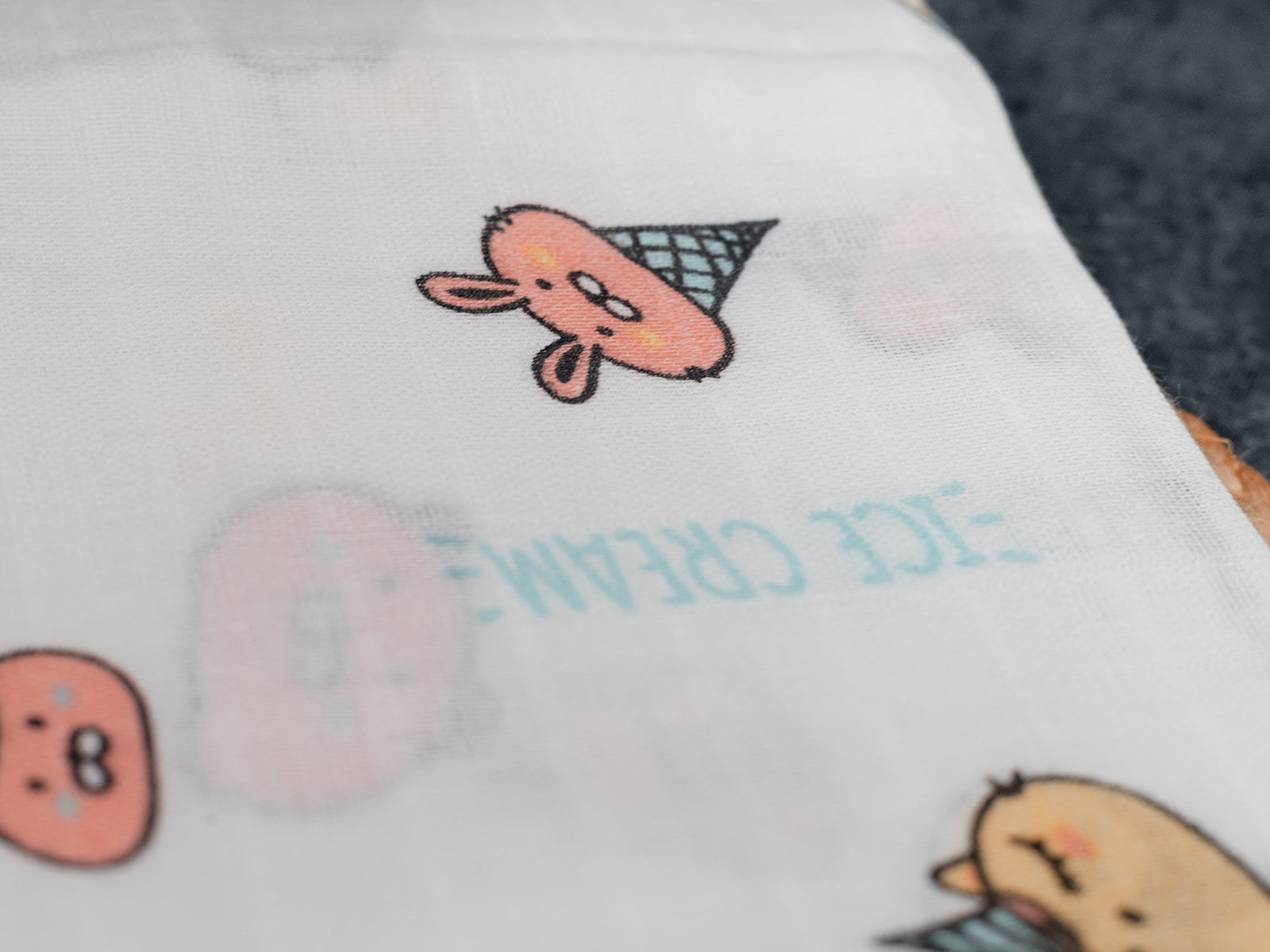 Kawaii Icecream Treats - Premium Cotton Muslin Towels (70 cm x 70 cm)