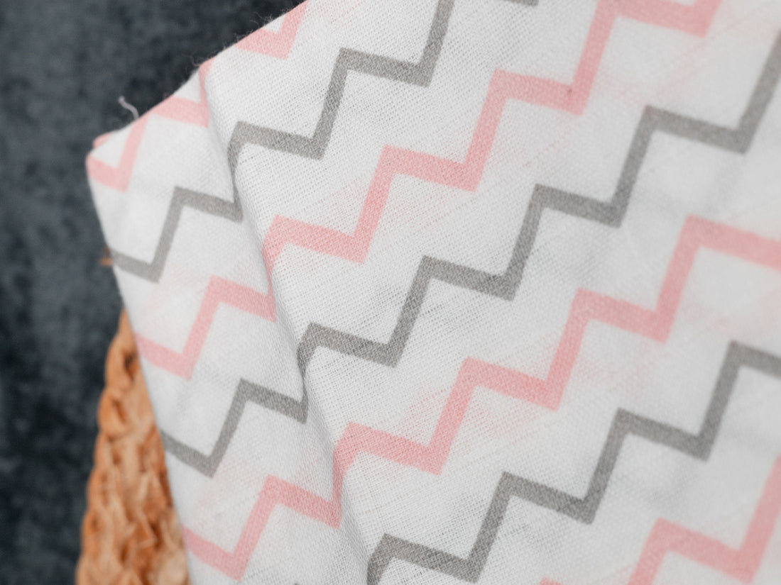 Pink Zig Zag - Premium Cotton Muslin Towels (75 cm x 150 cm)