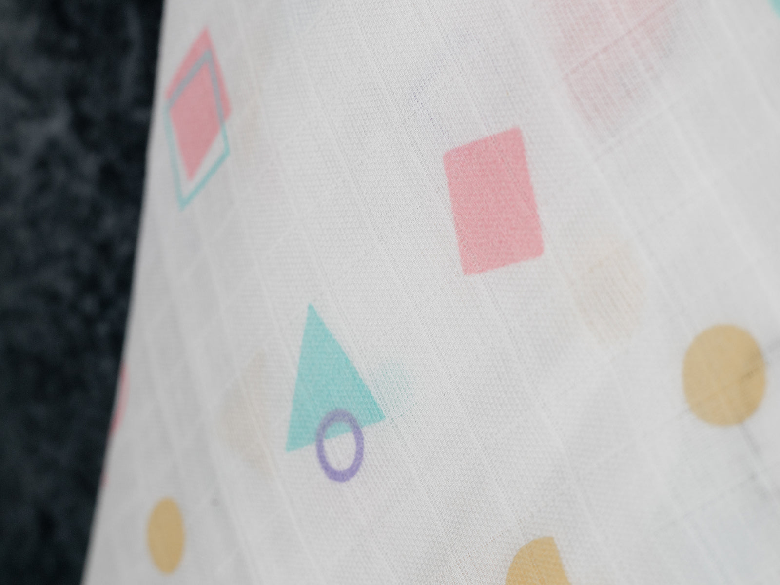 PLAYFUL GEOMETRIC CONFETTI